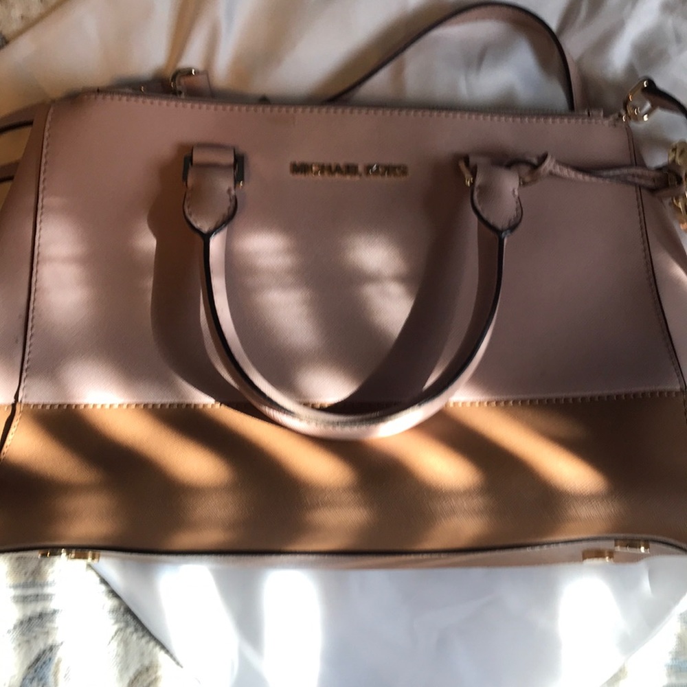Michael Kors  bag - Picture 2 of 3
